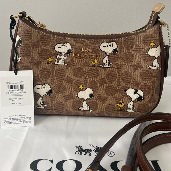 NWT Coach X Peanuts Teri Shoulder Bag In Signature Canvas With Snoopy Print - Picture 2 of 6